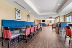 Comfort-Inn-Napanne-Breakfast Comfort-Inn-Napanne-Breakfast